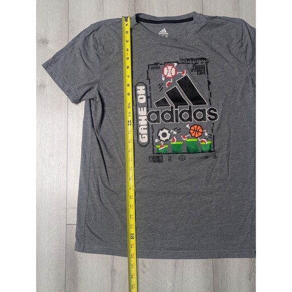 Adidas 8-Bit Sports T-Shirt Youth XL Video Games 3 Stripe Logo Grey Short Sleeve - Picture 6 of 7
